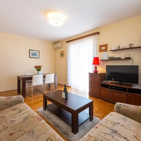 Apartman Lucija